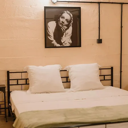 Le Bunker Secret - Insolite Nyaraló Florensac